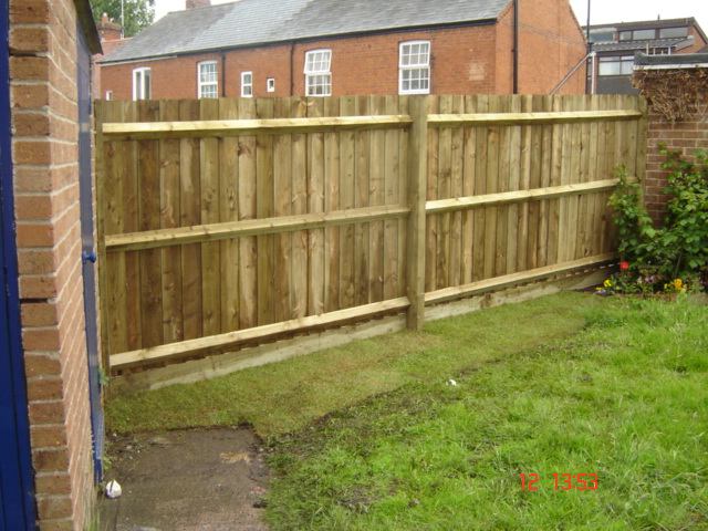 Hand made close board fencing Warwickshire